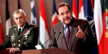 Javier Solana ish- sekretari i NATO-s: Mjekët më shpëtuan nga koronavirusi, nuk merrja frymë në terapi intensive