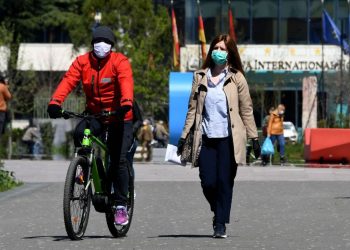 Në Shqipëri vijon prirja pozitive për dalje nga pandemia! Europa dejt pikut dhe zbritjes së infektimit