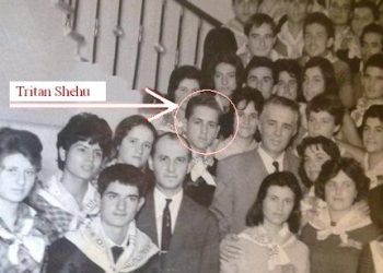 “Pse nuk vesh bluzën e bardhë”?! Tritan lehsi e shikon veten si koka e mjeksisë: Pyetje provokative! Unë jap alarme, kritika dhe alternativa nga shtëpia për mjekët online