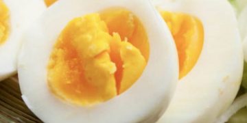 Si të bini nga pesha në dy javë duke konsumuar vezë të ziera?!