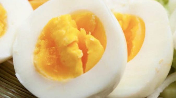 Si të bini nga pesha në dy javë duke konsumuar vezë të ziera?!