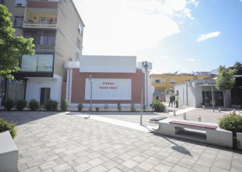 Përurohet kinemaja “Maks Velo” në Laprakë, e projektuar nga vetë arkitekti në vitet ‘70