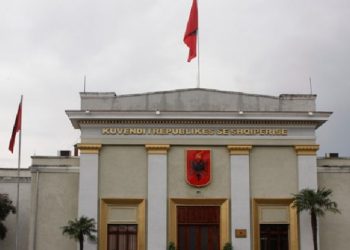 Në shenjë mirënjohje, Kuvendi bën gjestin madhështor për infermierët në vijën e parë të luftës me COVID-in