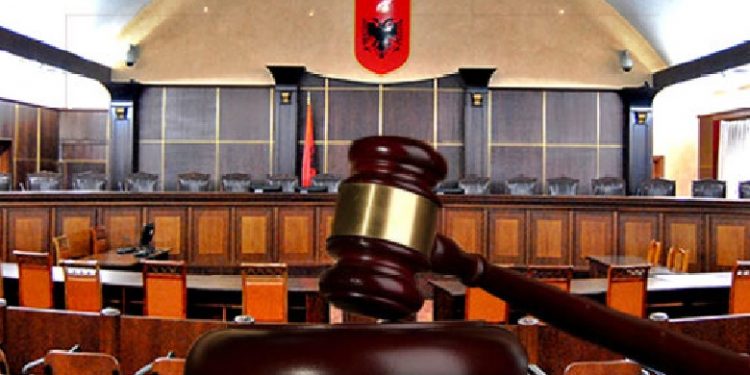 Pas bllokimit të gjyqeve, koronavirusi shtyn edhe deklarimin e pasurisë për pushtetarët