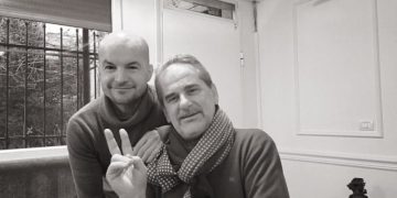 “Se për ju s’më rruhet!”! Aktori që s’ka luajtur kurrë Artur Zheji u jep mend aktorëve pa diplomë: Ku gabuan gazetarët përballë Ramës?! Nga Alfred Lela që qeshte deri pyetjet qesharake që e bënin Ramën t’i tallte