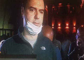 Basha nga teatri u “qahet” lularëve: Për sa kohë të jetë ky njeri në krye të punëve, batërdia do të vazhdojë