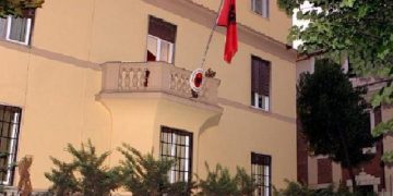 Ju ka skaduar leja e qëndrimit? Ambasada jep njoftimin me rëndësi për gjithë shqiptarët në Itali