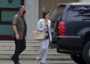 Nuk u vu re nga askush: Ja mesazhi i koduar që “fshihej” në çantën e ambasadores Yuri Kim në takimin me Ramën në Kryeministri