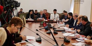 Kryeprokurori përplaset me ministrin e Brendshëm: Ndizen debatet për kryerjen e përgjimeve nga policia, deputetët socialistë kërkojnë rishikimin e draftit