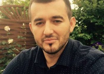 Gjynah, edhe ky qënka i “rrëshkitur”! Këngëtari ish deputet bën deklaratën e fortë, paralajmëron protesta: Nuk ka virus, ky është lavazh truri