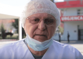 “Virusi mbetet ende mes nesh”, mjeku Tritan Kalo me apel të fortë për të gjithë qytetarët: Ndodhemi në oborrin e pasëm të Shërbimit në një bisedë mes…