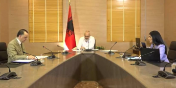 “Mos! Fshije”! Rama i ‘tërheq vëmendjen’, kërkesë të menjëhershme drejtoreshës: Ja çfarë mund të ndodh në kompjuterin tim