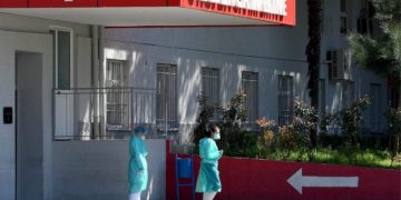 Dita e tretë e rritjes shqetësuese së rasteve të reja me Covid-19, ja qytetet më problematike që vijojnë të jenë vatra (Zbardhet harta)