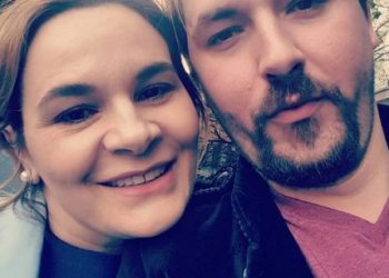 Mik me Monikën.. shpërthen Zizo: Teatri të shembet! Është një kuplara e vjetër! Mos harroni të kruani…