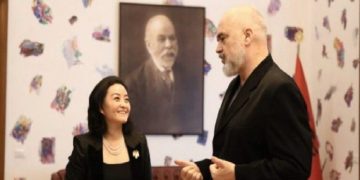 Paralajmërimi i Yuri Kim për një marrëveshje të fshehtë, reagon kryeministri Rama