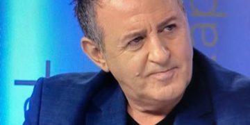 “Unë jam ajo që ia zbërtheva pantallonat atij djalit”, Agron Llakaj shpërthen ndaj ‘Top Channel’ dhe bën denoncimin e rëndë: Degjenerim, ç’thurrje, perversitet! A keni familje?!