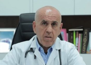 Pëllumb Pipero tregon prapaskenat: Si infermierja e QSUT infektoi 13 kolegë të saj