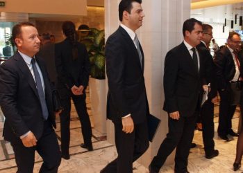 A duhet të largohet Basha nëse PD humbet zgjedhjet në 2021?! Bylykbashi ka pare filxhan me Monikën: Ja çfarë do ndodhë!