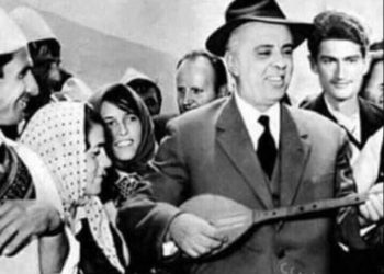 Mos e kishin fjalën për Saliun?! “Myti komunistat”! Tifozët e Tiranës apo të shoqatës ju bashkuan protestës së PD-LSI