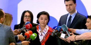 Meta – Bashës: Ujku i Surrelit do të coptojë nëse largohesh nga unë, mos më bë takime me Kim po mbaj anën time