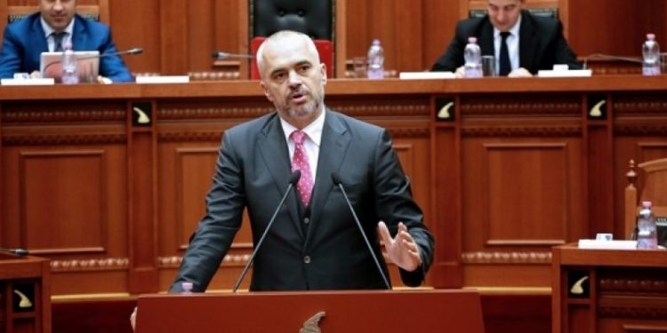 Kryeministri Edi Rama: “Kam një lajm të mirë, projektin origjinal të Teatrit që u shemb do ndërtohet diku tjetër”