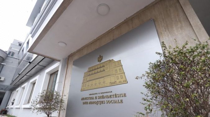 MSH firmos urdhrin: Edhe kjo fundjavë është për fëmijët e pensionistët, ja aktivitetet që lejohen nesër