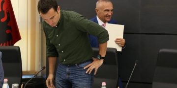 “Është bërë gazi i botës”! Erion Veliaj tallet me Ilir Metën: Graj gomarin tat se nuk bëhesh dot brigadier komunalje