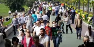 Ja rregullat që duhet të keni parasysh këtë fundjavë! Sot hapur vetëm ushqimoret dhe farmacitë