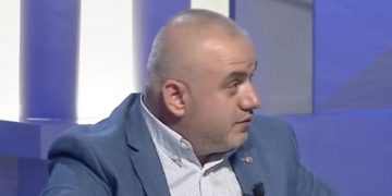 “Kam derdhur lot”! Artan Hoxha i përmalluar shpreh pengun më të madh, por gjynah qan kot  … Covid-19 iku