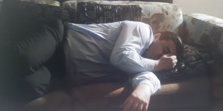 Basha do të qëndrojë gjithë natën me artistët, Rama i jep përgjigjen epike: E spostoi vendin e gjumit…