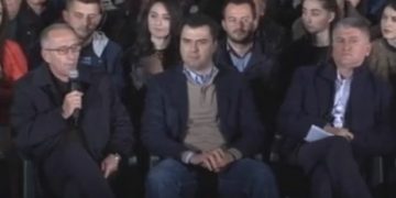 Turpi i mësimdhënsave! Ky  është Agron Gjekmarkaj i “egërsuar”, i politizuar deri në palcë: Të gjithë sot duhet të jemi kundër Edi Ramës, është krye-keqbërësi i Shqipërisë