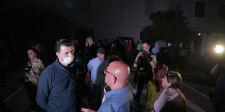 Lulzim Basha, ky piroman “mashtrues” që përvetëson dhe hedh në “erë” kauzat e të tjerëve