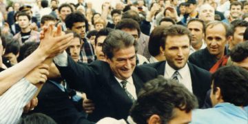 Shtëpia e Bardhë, këshilltari amerikan dhe Shqipëria pranë greminës…