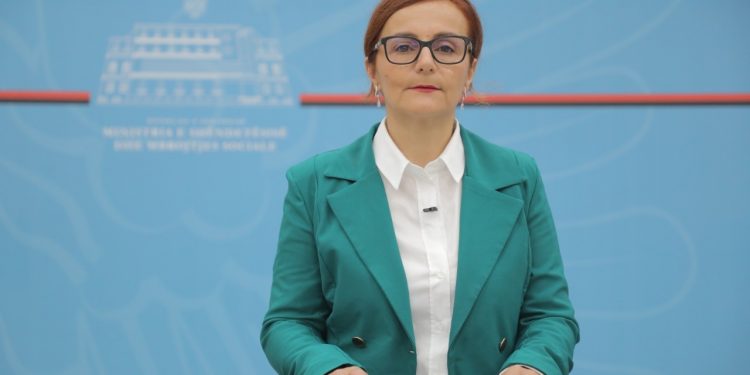 COVID-19/ Sërish ulje të numrit të të prekurve brenda 24 orëve