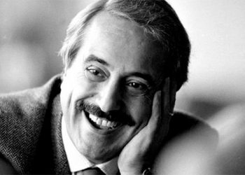 Sa të paftyre! Si sot 28 vite më parë në Palermo, u ekzekutua prokurori i antimafies Xhovani Falkonen: Në Shqipëri e kujtuan dy njerzit me një thesë akuzash Meta dhe Basha… si luftëtarë për drejtësi