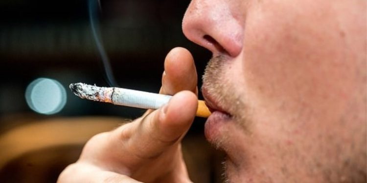 Mbi 300 mijë britanikë kanë lënë duhanin për shkak të koronavirusit