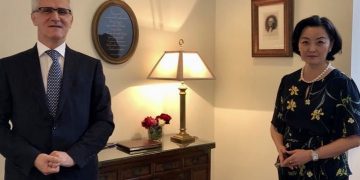 Ilir Meta “faktor i jashtëm” në drejtësinë e re! Ambasadorja amerikane e SHBA-së për Dvoranin: KLGJ të marrë vendim e të mos lejojnë asnjë faktor të jashtëm që të ndërhyjë në procesin vendimmarrës!