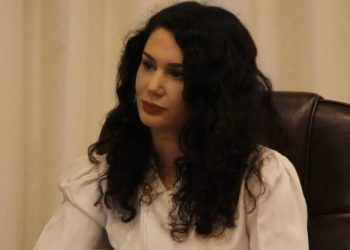 Arrati jo, qëndrim po!