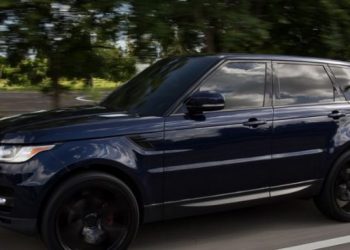 Gjobitet dhe i hiqet patenta Monika Kryemadhit dhe ushtarëve të saj… po “mbronin” teatrin!