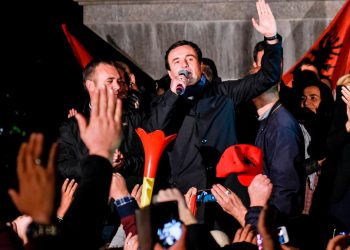 Lëvizja Vetëvendosje kërcënon: Nuk do të lejojmë “qeveri pa zgjedhje”