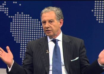 Gimi i Puros trondit SHBA, me analizën për Kurtin