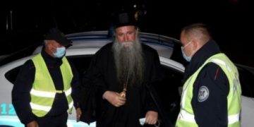 Protesta në Mal të Zi pas arrestimit të peshkopit serb, Joanikije