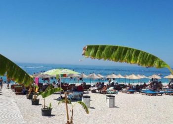 Një çadër 50 euro?! Klosi: S’bëjmë dot asgjë për çmimet, e vendos tregu