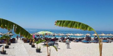 Një çadër 50 euro?! Klosi: S’bëjmë dot asgjë për çmimet, e vendos tregu