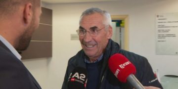“U surprizova vetëm për një gjë në Shqipëri”, Reja: Do i them Ramës që të hapë udhëtimet, mrekulli që nuk grindem me gruan