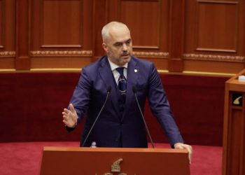 “Berisha dhe Budina u futën si diversantë në Partinë Komuniste”, kryeministri Rama nxjerr prapaskenat dhe nuk i kursen batutat