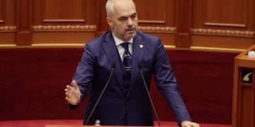 “Berisha dhe Budina u futën si diversantë në Partinë Komuniste”, kryeministri Rama nxjerr prapaskenat dhe nuk i kursen batutat