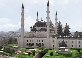 1500 besimtarë i kërkojnë Komunitetit Mysliman të hapë xhamitë: Do ruhet distanca sociale dhe masat e higjienës
