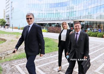 Me “fall filxhani” i gjete ata të fundlistës zoti Basha?!