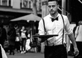 “Kalova natën me zonjën dhe në mëngjes më dha…500 euro”: Rrëfimi i pazakontë i shqiptarit që punonte si kamarier por “ndryshoi zanat” pas joshjes së parë